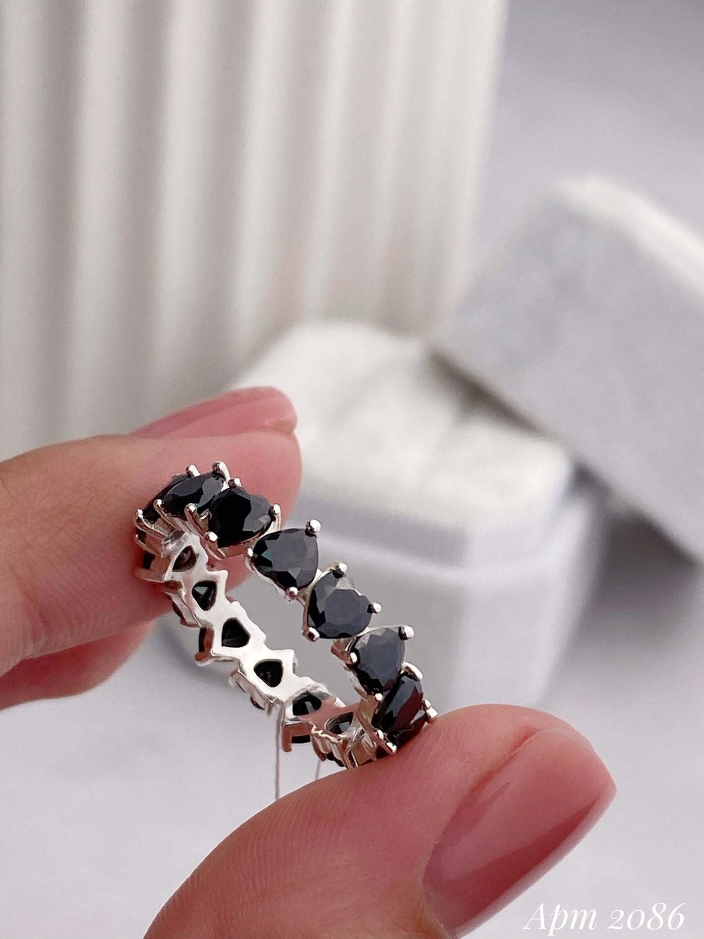 Black Heart Stone Ring | Silver Band with Black Hearts | Gothic Stackable Ring | Gift for Her | Romantic Jewelry