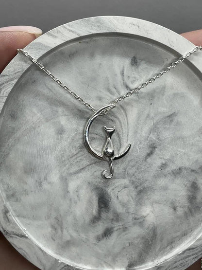 Cat on the Moon Necklace – Gift for Cat Lovers